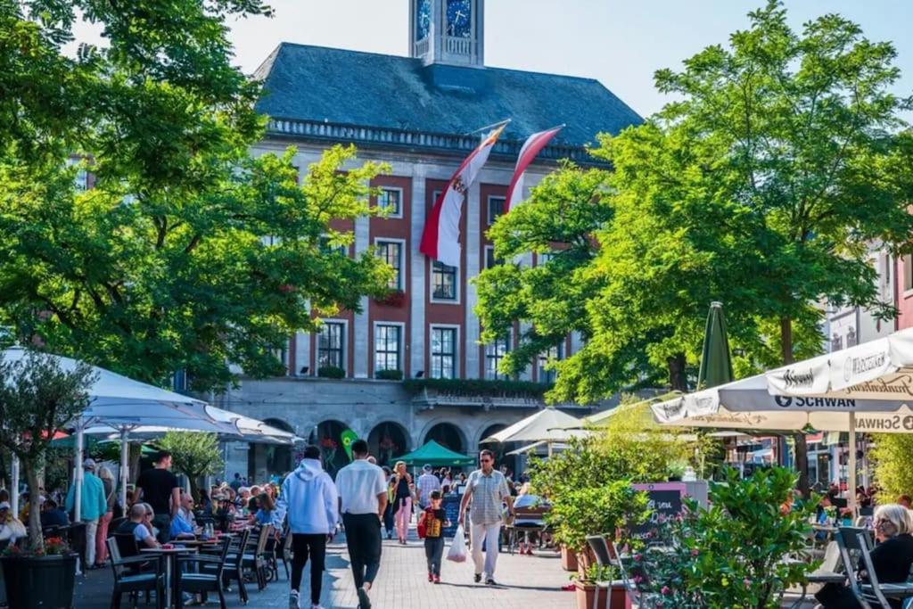 1 Og Direkt An Der Laga 2026 - Moderne Stadtwohnung Am Neusser Markt! Экстерьер фото